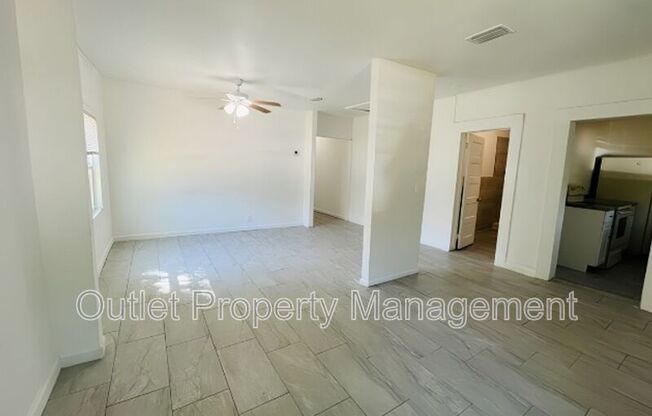 918 E. 10th Street