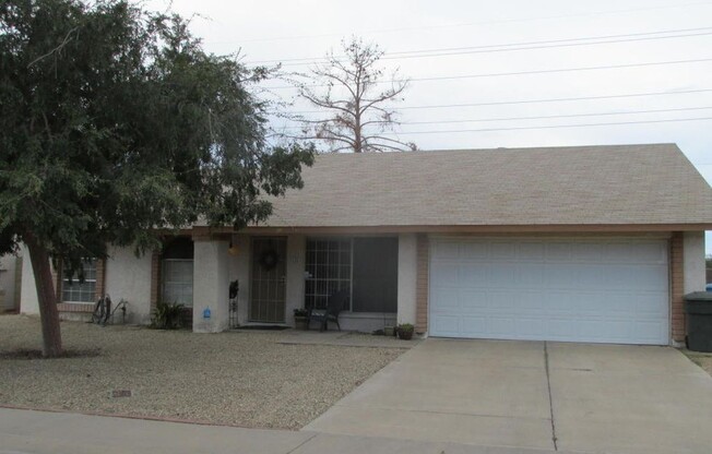 NICE FAMILY HOME IN NORTH PHOENIX!