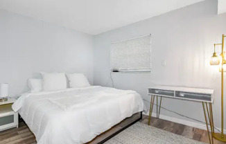 University Park unit, Centrally located and pet-friendly