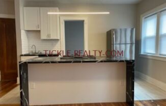 1 bed, 1 bath, $1,250, Unit D203