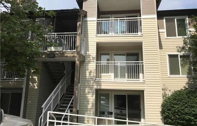 Front 9 Condo - Mukilteo!