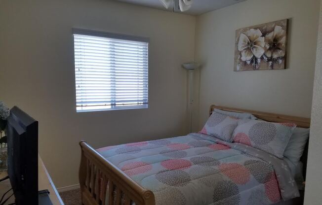 3 beds, 2 baths, $2,600