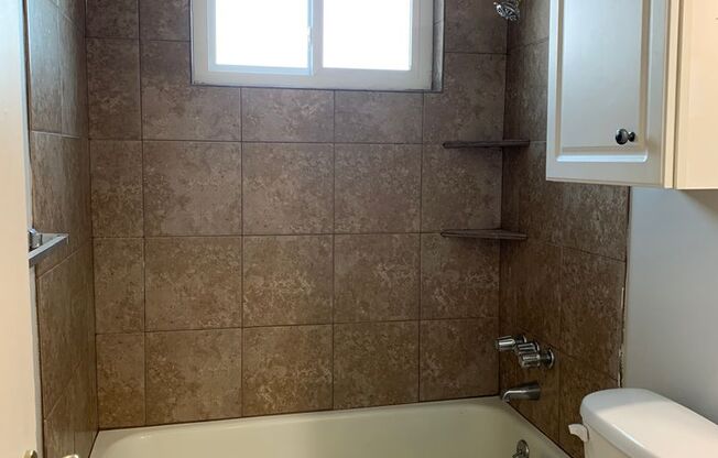 2 beds, 1 bath, 700 sqft, $875, Unit 9131