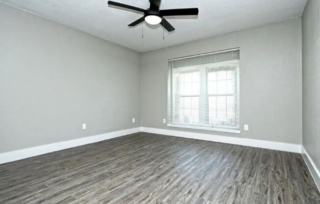 Studio, 1 bath, 400 sqft, $825, Unit 209