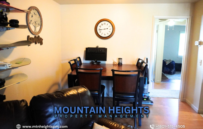 415 E CREEKSIDE CIR