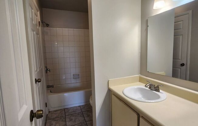 1 bed, 1 bath, $1,225