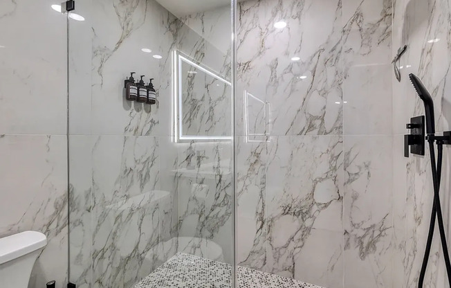 1 bed, 1 bath, $2,100, Unit # 1043