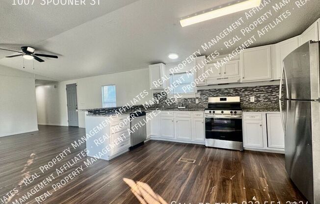 1007 SPOONER ST