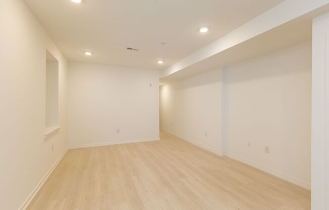 2 beds, 1 bath, 830 sqft, $1,595, Unit 1247 - A