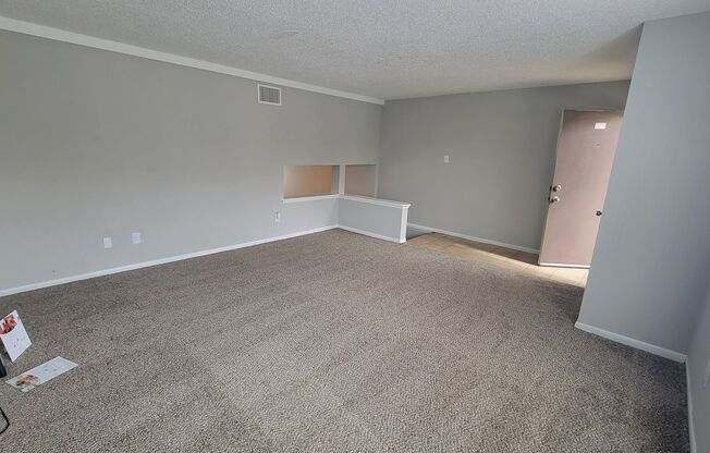 2 beds, 1.5 baths, 954 sqft, $975, Unit 706