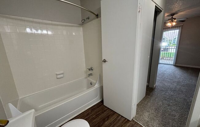 1 bed, 1 bath, 652 sqft, $1,195, Unit #1203