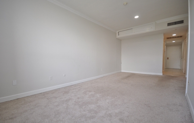 Studio, 1 bath, 436 sqft, $2,975, Unit 615