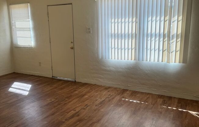 1 bed, 1 bath, 600 sqft, $900