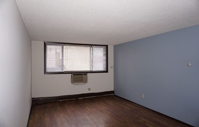 26 - 629 E 15th