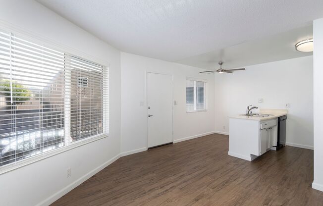 1 bed, 1 bath, 601 sqft, $2,295, Unit 25-22