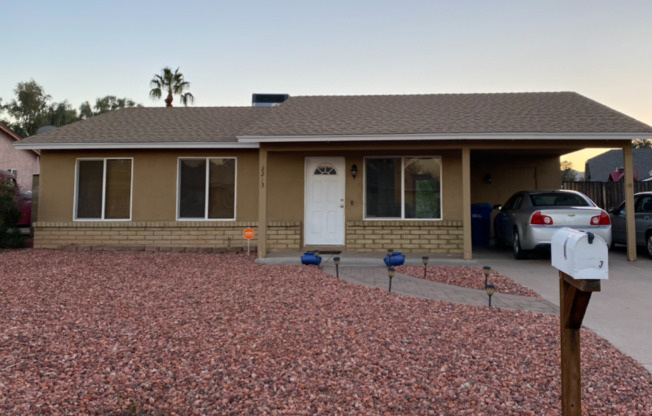2213 W RIVIERA DR