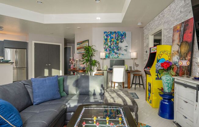 1 bed, 1.5 baths, $2,300, Unit # 133
