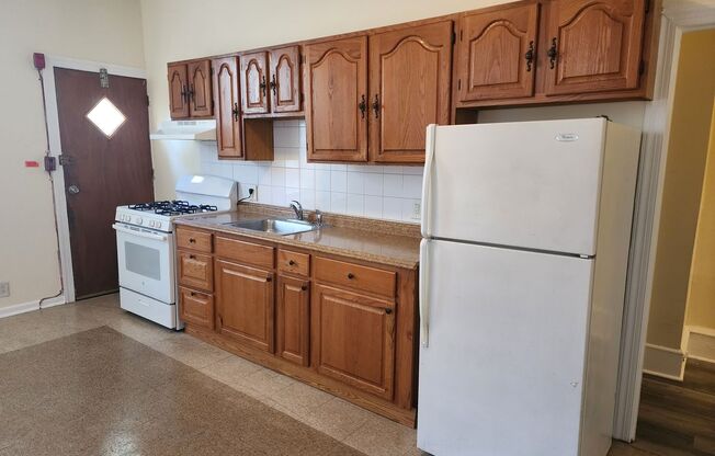 1 bed, 1 bath, 903 sqft, $975, Unit 1