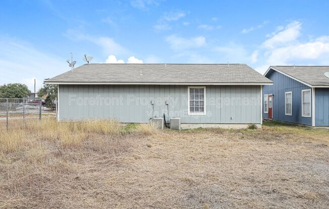 820 W OLMOS