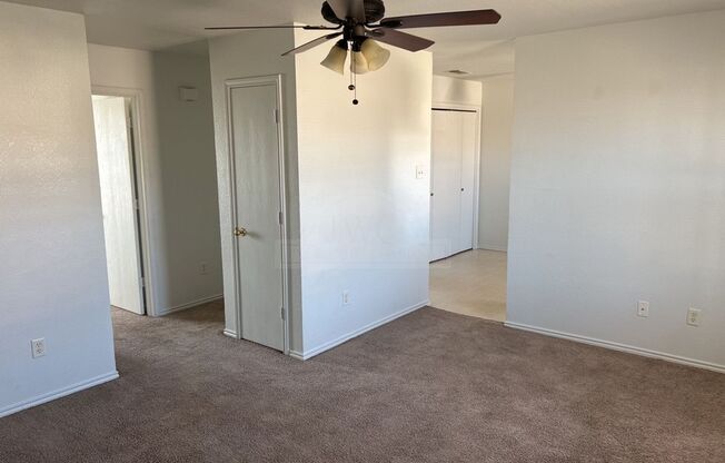 2 beds, 1 bath, $775