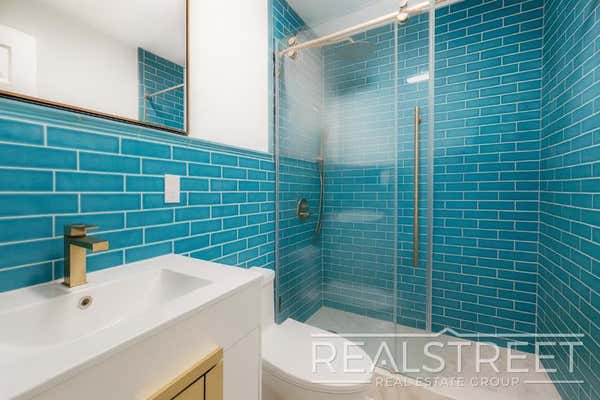 152 ALT MACDOUGAL ST