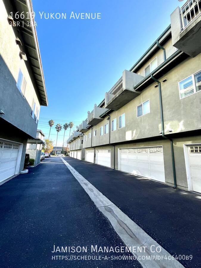 16619 YUKON AVE