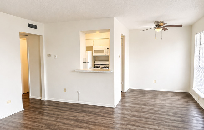 2 beds, 1 bath, 750 sqft, $1,005