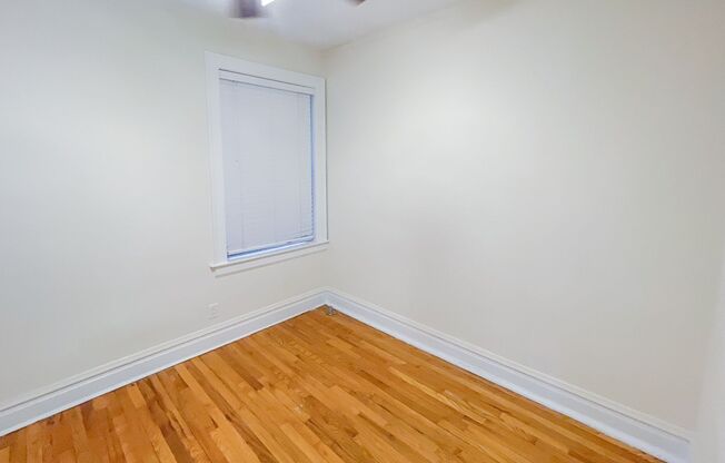 2 beds, 1 bath, 655 sqft, $2,235, Unit 4725-1