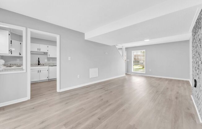 2 beds, 1.5 baths, 1,600 sqft, $1,295