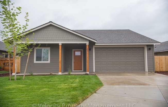 Charming Single Level Home in Culver!