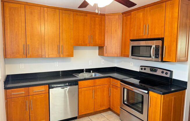 2 beds, 1 bath, 750 sqft, $2,695, Unit Unit 2