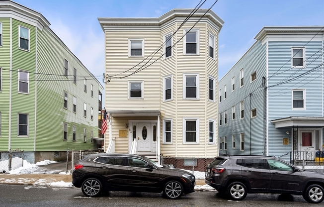 83 MARION ST