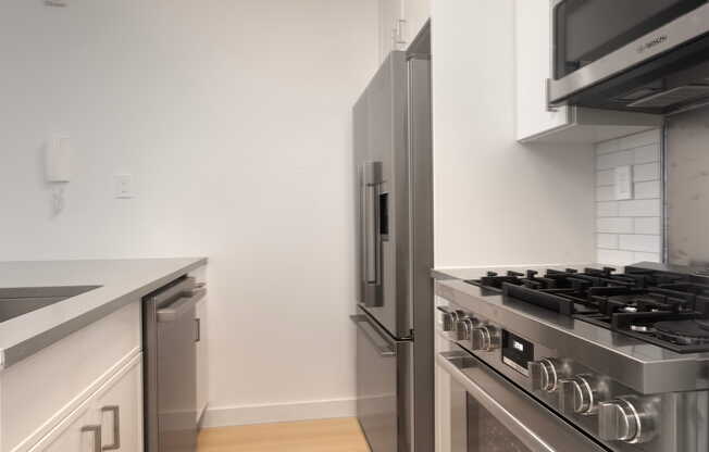 1 bed, 1 bath, $6,495, Unit 18H