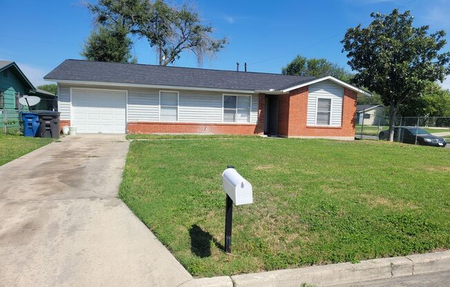 4731 Belinda Lee - Clean ready for move in