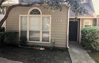 723 BERKLEY PLZ