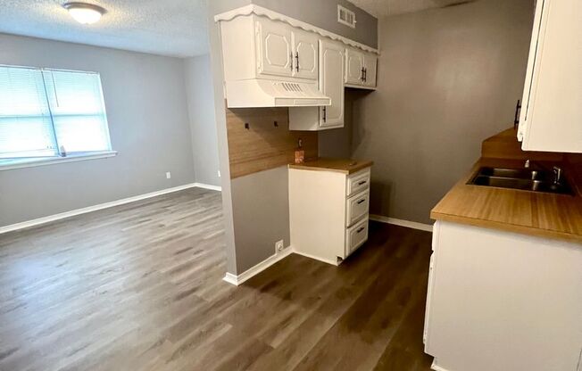 1 bed, 1 bath, $625, Unit 2412-H