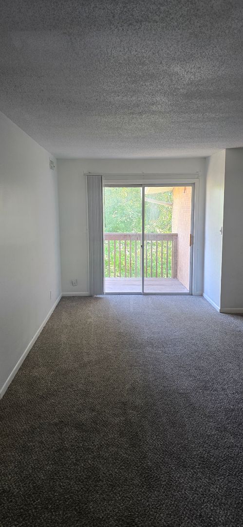 2 beds, 1 bath, 750 sqft, $1,100, Unit 110