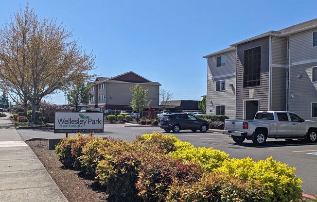 Wellesley Park Apartments Live here!