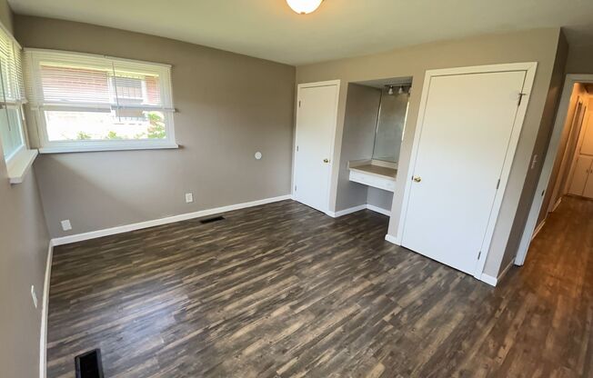 3 beds, 1 bath, $1,175