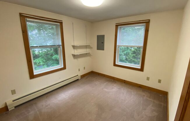 4 beds, 1 bath, $3,500, Unit 279 Unit 2