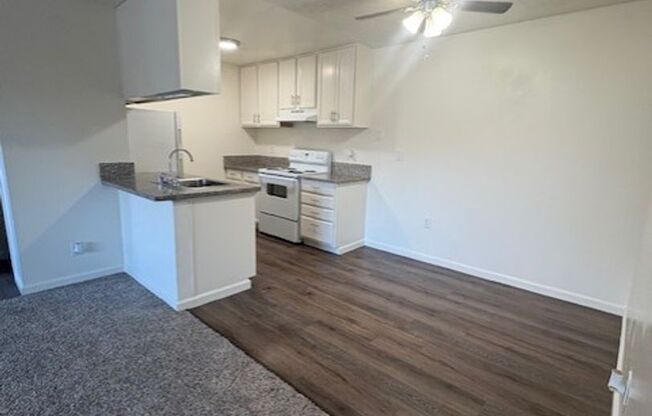 2 beds, 1 bath, 790 sqft, $1,650, Unit 08