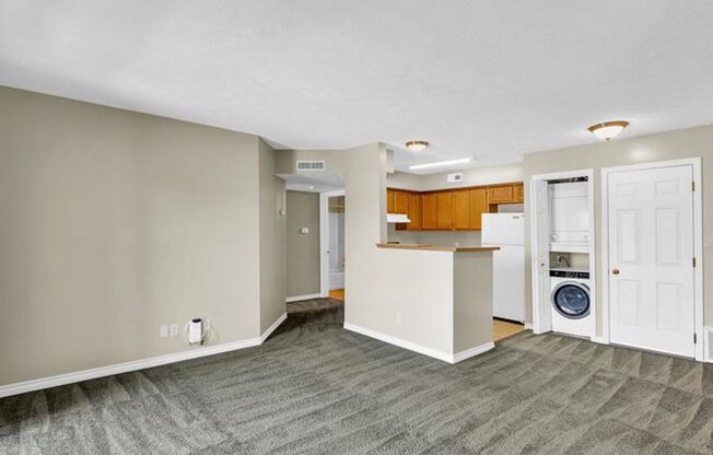 1 bed, 1 bath, 625 sqft, $1,069, Unit E13