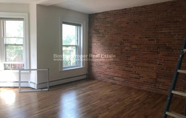114 Saint Botolph St Apt 1