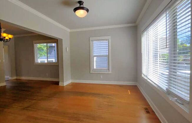 Spacious 2 Bedroom Home in the Pigeon Point Neighborhood of West Seattle