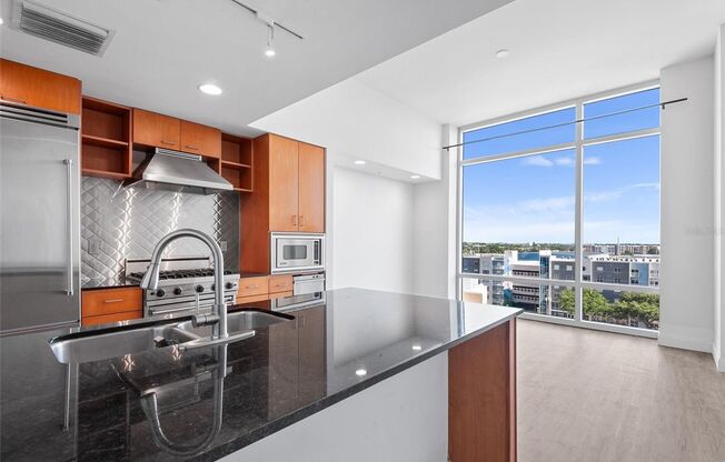 DOWNTOWN TAMPA CONDO!!