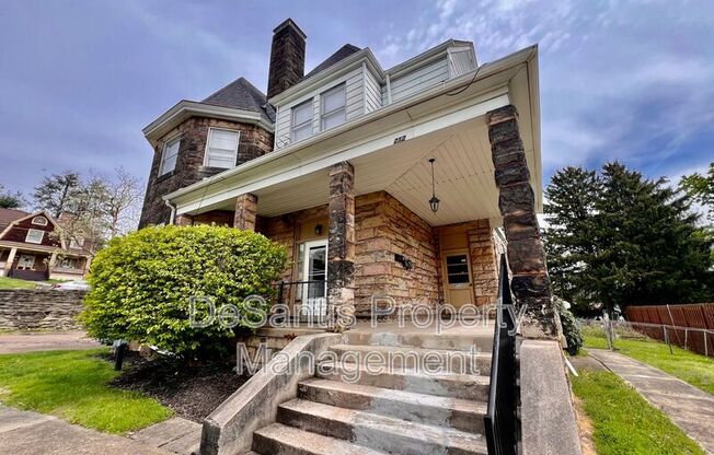 212 N HIGHLAND AVE