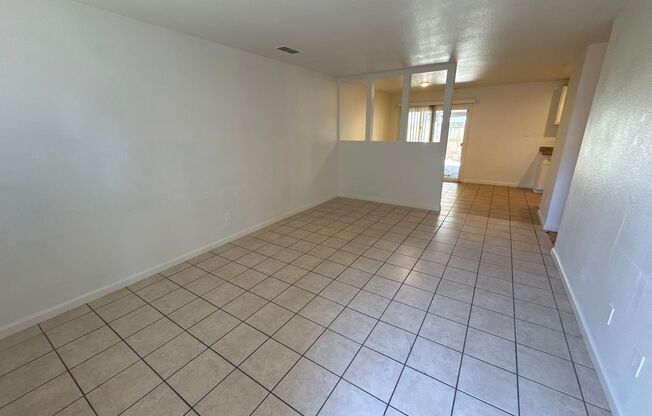 8821-8823 Kelley Dr