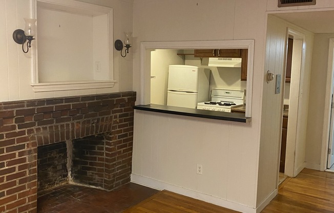 469 COMMONWEALTH AVE