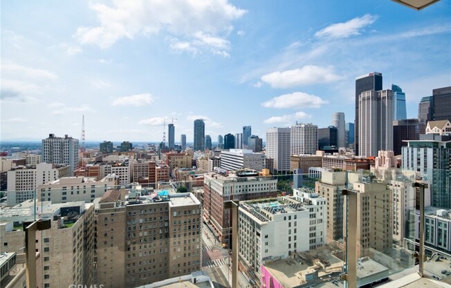 1 bed, 1 bath, 711 sqft, $3,200, Unit 2411