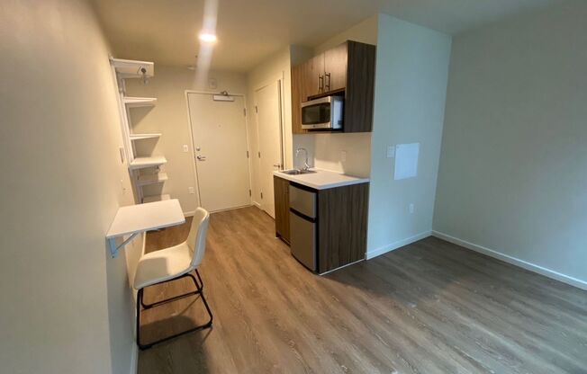 Studio, 1 bath, 178 sqft, $1,150, Unit 425-MFTE